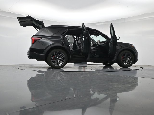 Certified 2026 Ford Explorer ST w/ Sun And Sound Package AWD/4WD image 57