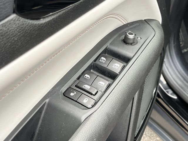 Used 2025 Jeep Compass Limited image 26