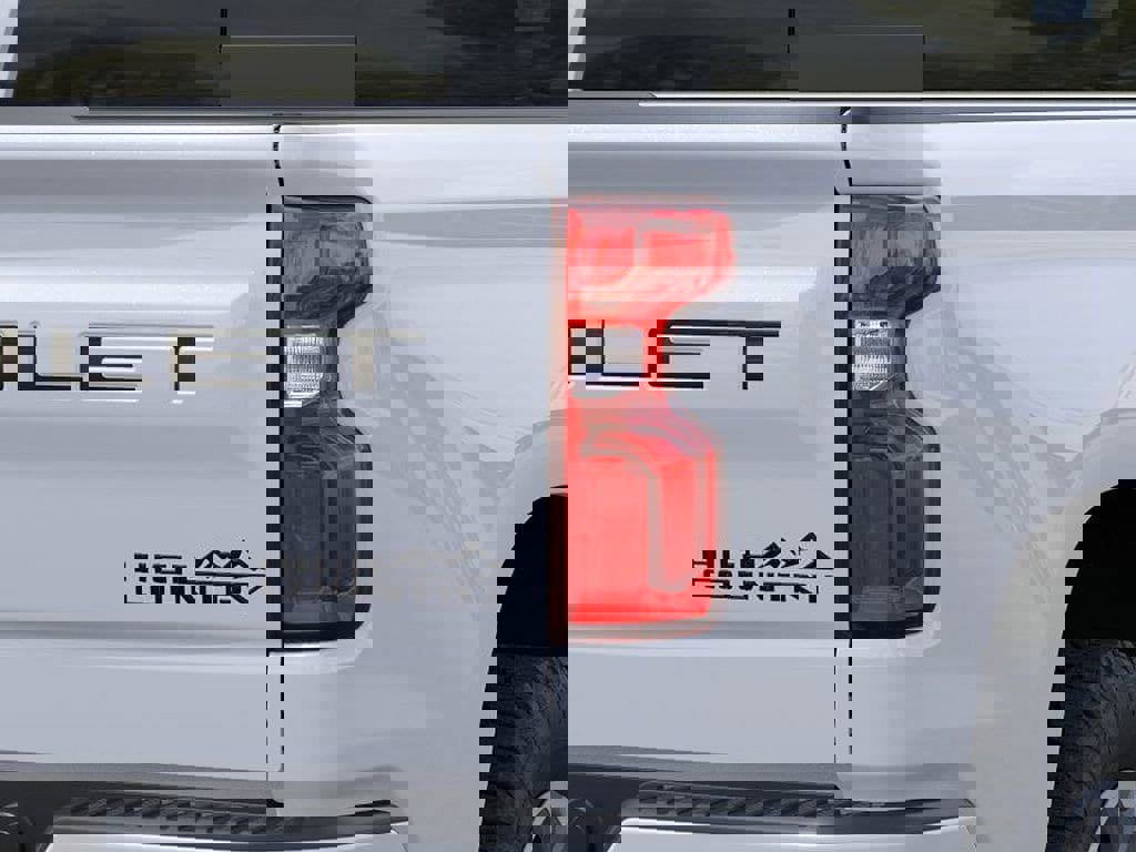 New 2026 Chevrolet Silverado 1500 High Country w/ LPO, Dark Essentials Package image 11