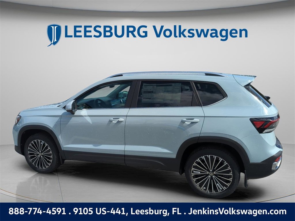 New 2026 Volkswagen Taos SE image 10