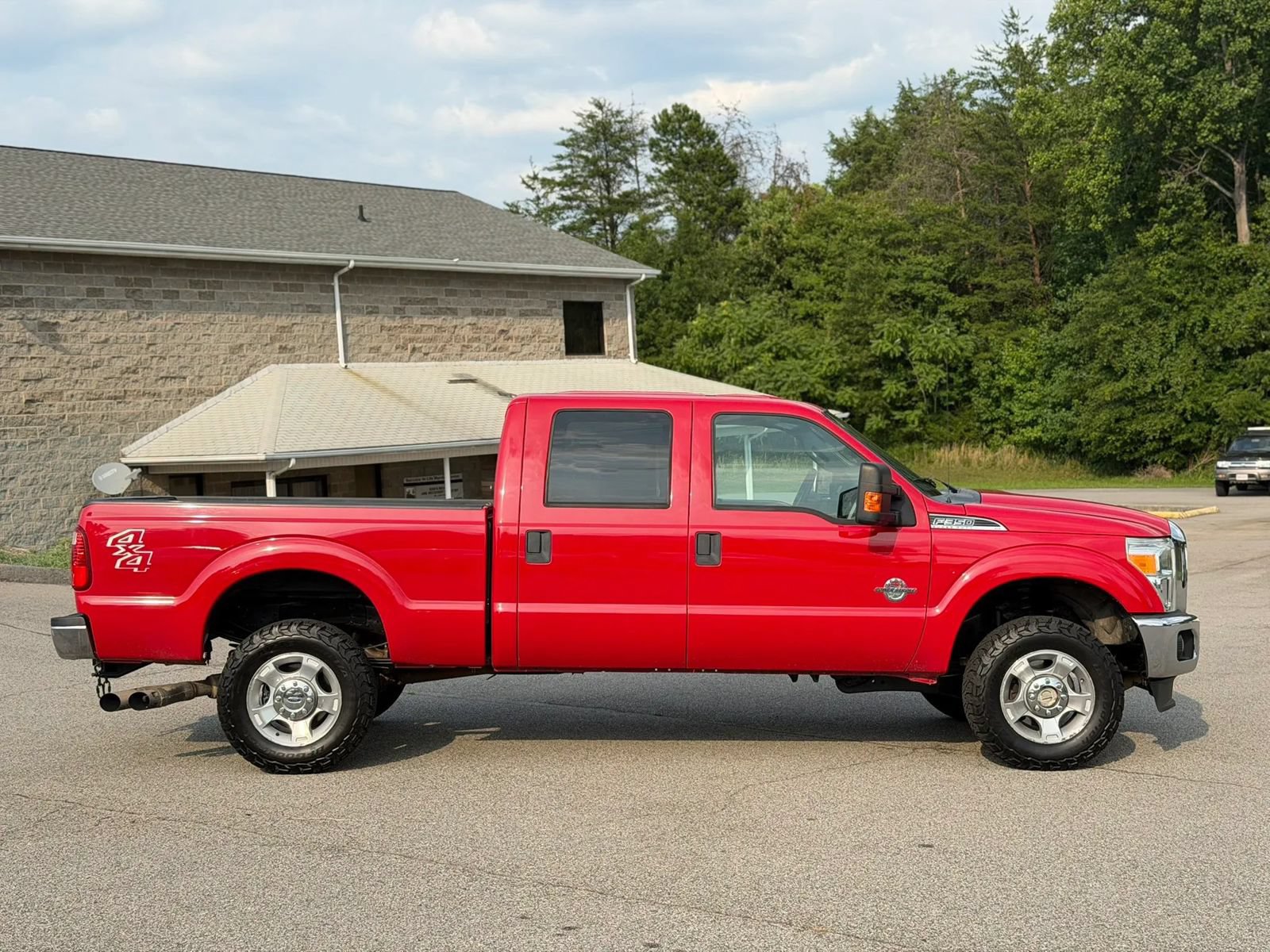 Used 2015 Ford F350 XLT w/ XLT Value Package AWD/4WD image 2