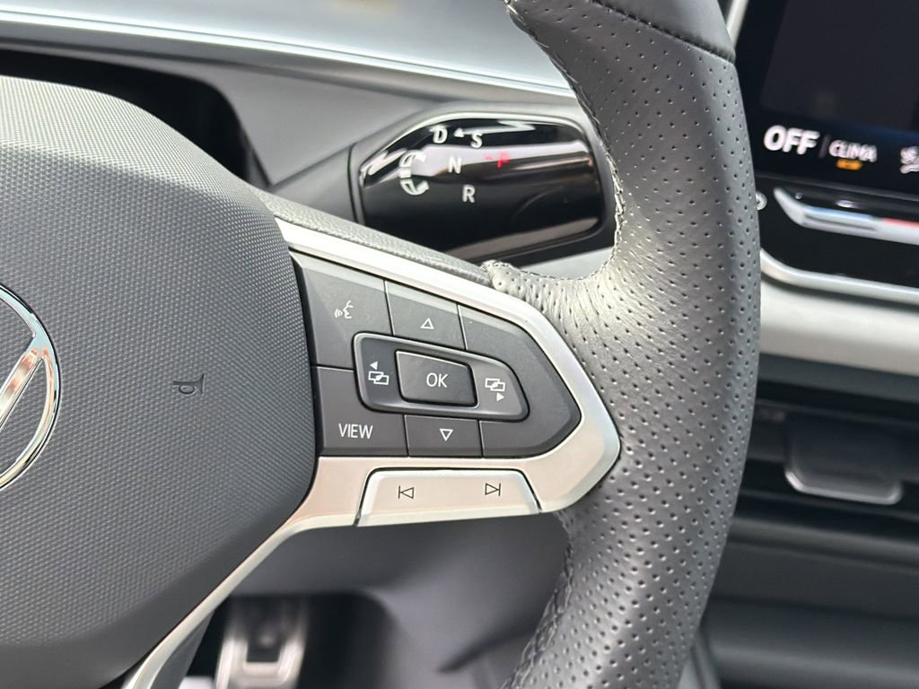 New 2026 Volkswagen Tiguan SE R-Line image 28