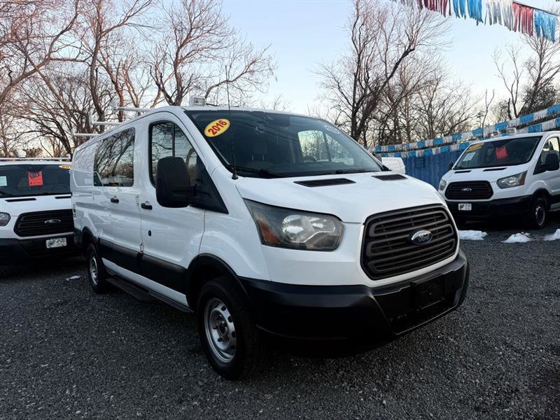 Used 2016 Ford Transit 250 130 Low Roof RWD image 4