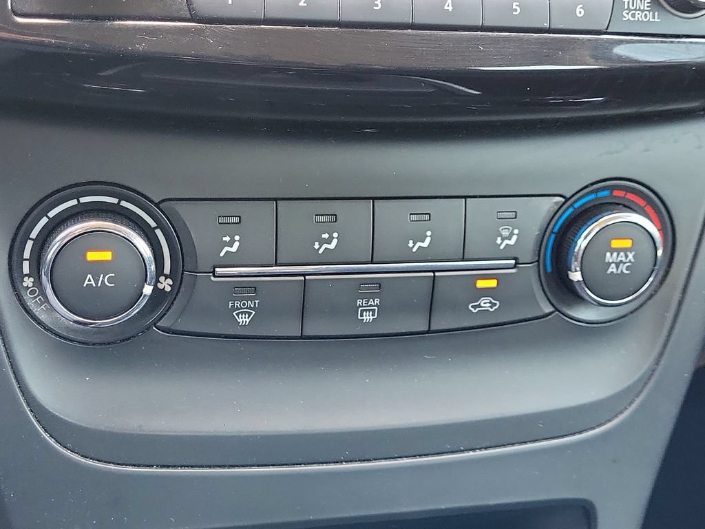 Used 2017 Nissan Sentra SV FWD image 29