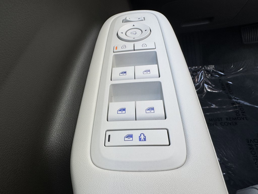 Used 2024 Hyundai Santa Fe Calligraphy image 30