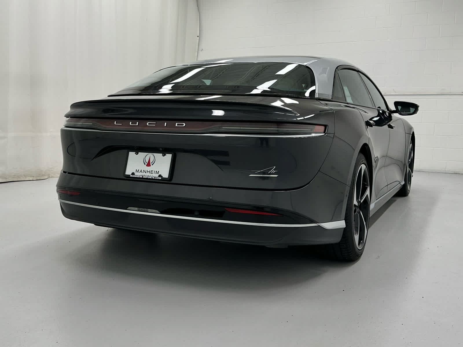 Used 2023 Lucid Air Touring AWD/4WD image 6