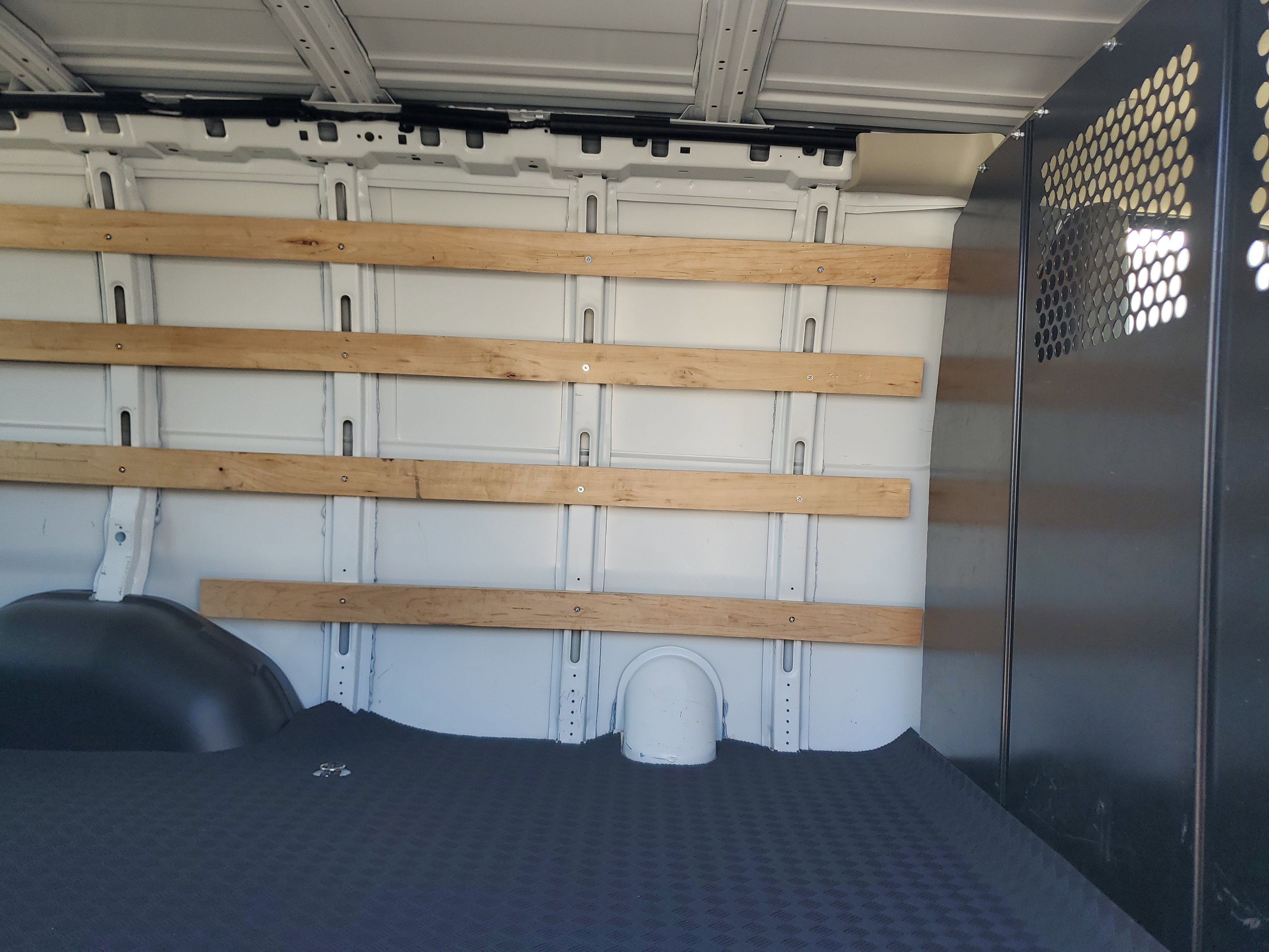 Used 2024 Chevrolet Express 2500 w/ Driver Convenience Package image 12