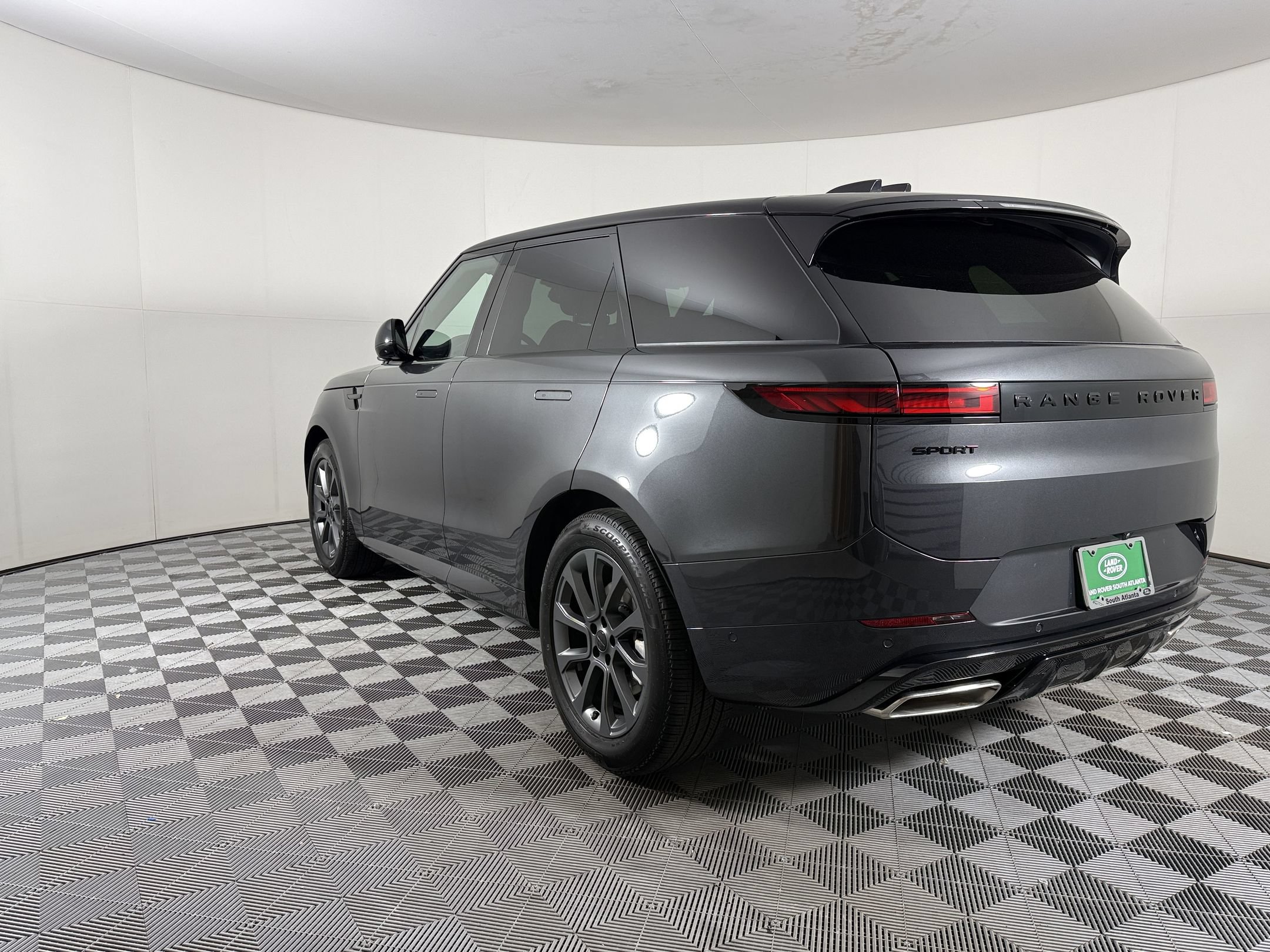 New 2026 Land Rover Range Rover Sport Dynamic SE AWD/4WD image 3