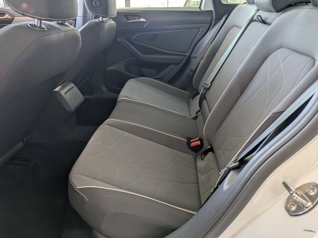 Used 2025 Volkswagen Jetta Sport image 27