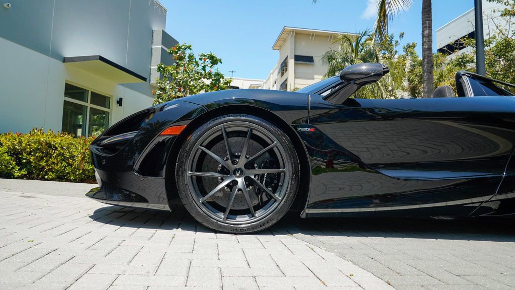 Used 2021 McLaren 720S Spider RWD image 10