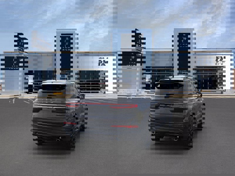 New 2023 Lincoln Corsair Reserve w/ Equipment Group 202A image 8