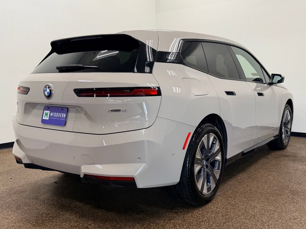 Used 2026 BMW iX xDrive45 AWD/4WD image 6