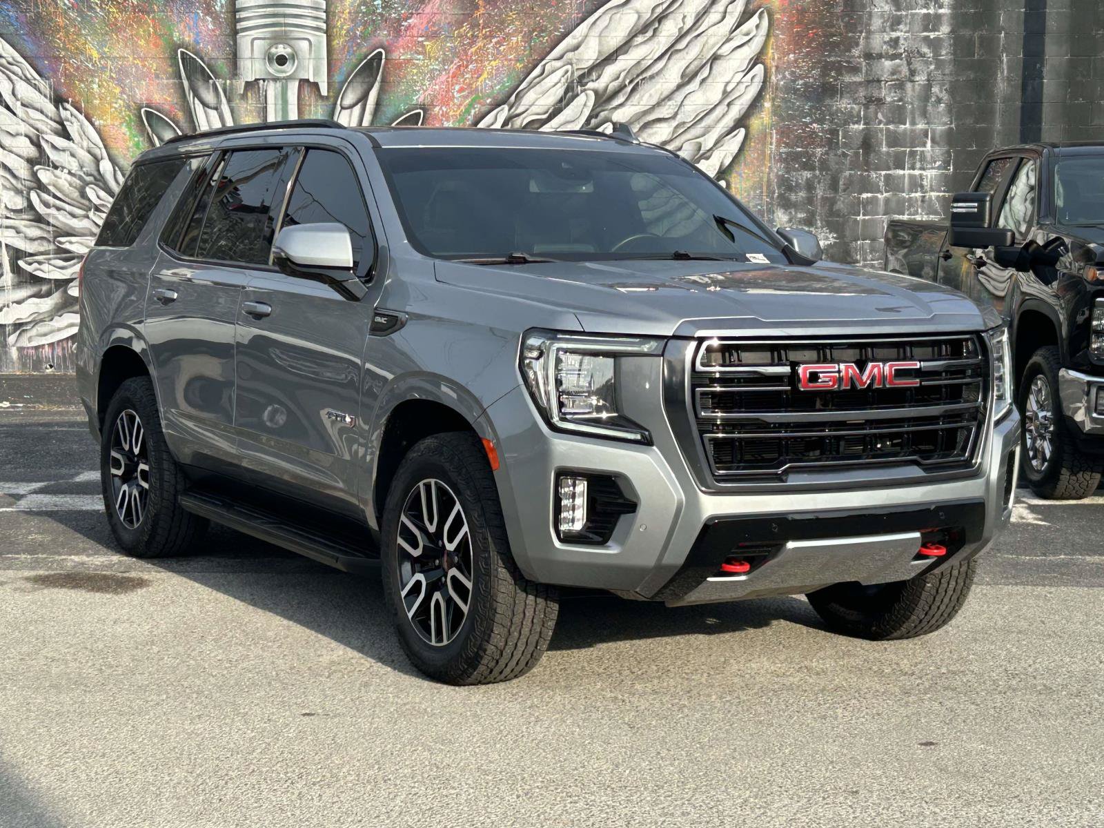 Used 2024 GMC Yukon AT4 AWD/4WD image 1