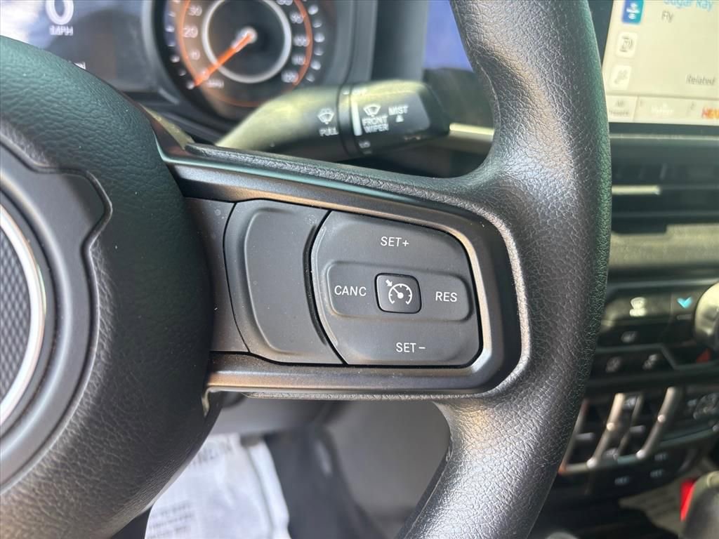 Used 2025 Jeep Gladiator Sport AWD/4WD image 16