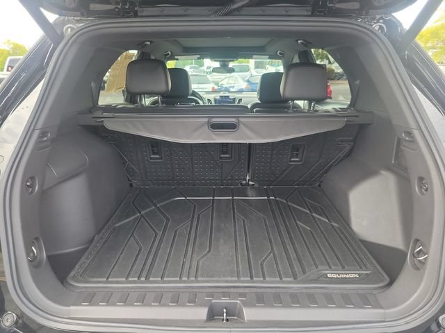 Used 2023 Chevrolet Equinox RS w/ RS Leather Package AWD/4WD image 8