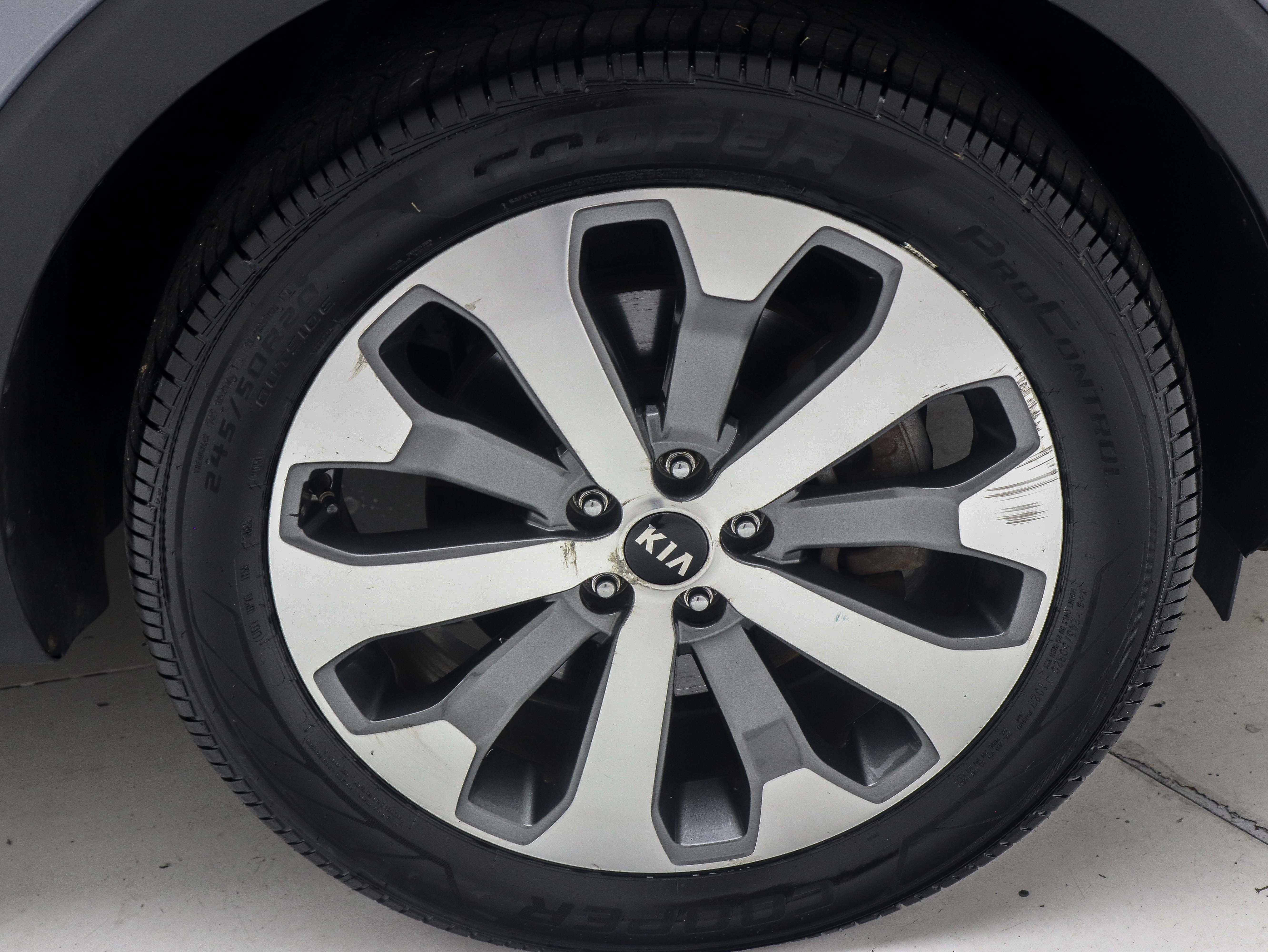 Used 2020 Kia Telluride S AWD/4WD image 32