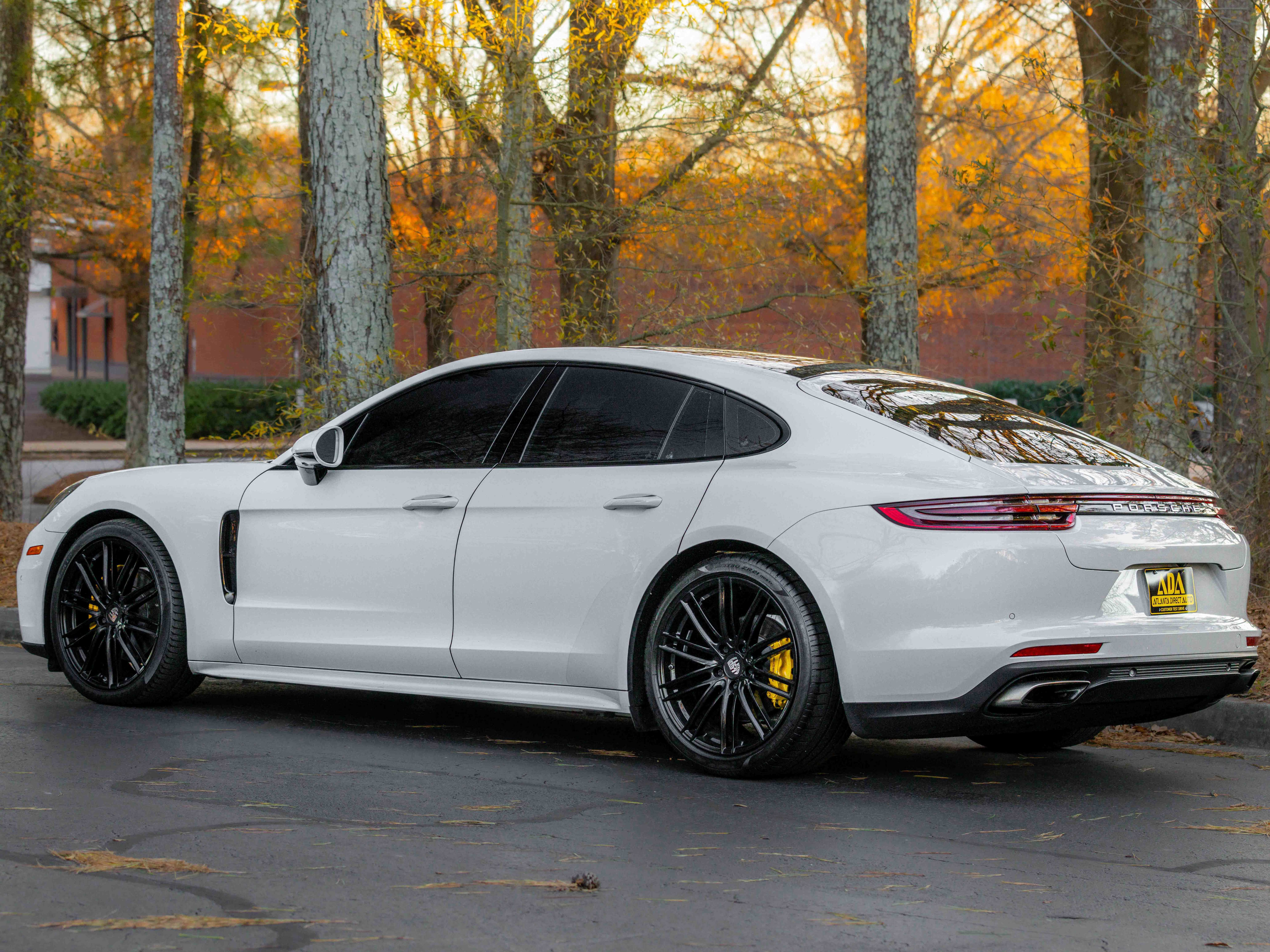 Used 2017 Porsche Panamera image 55