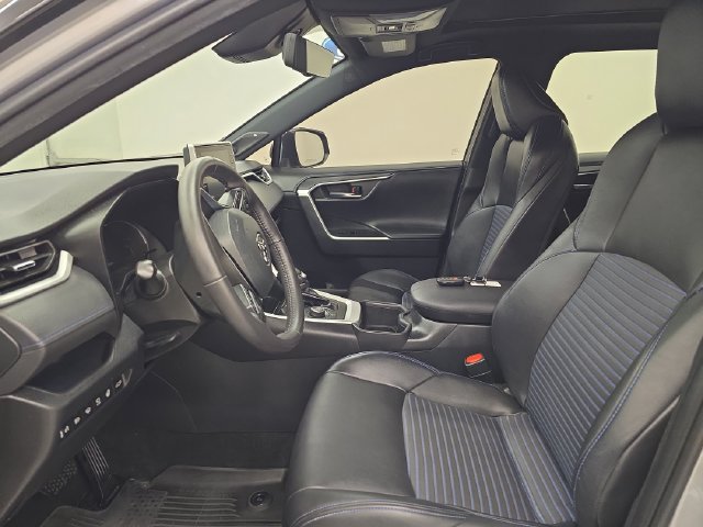 Used 2022 Toyota RAV4 XSE AWD/4WD image 21