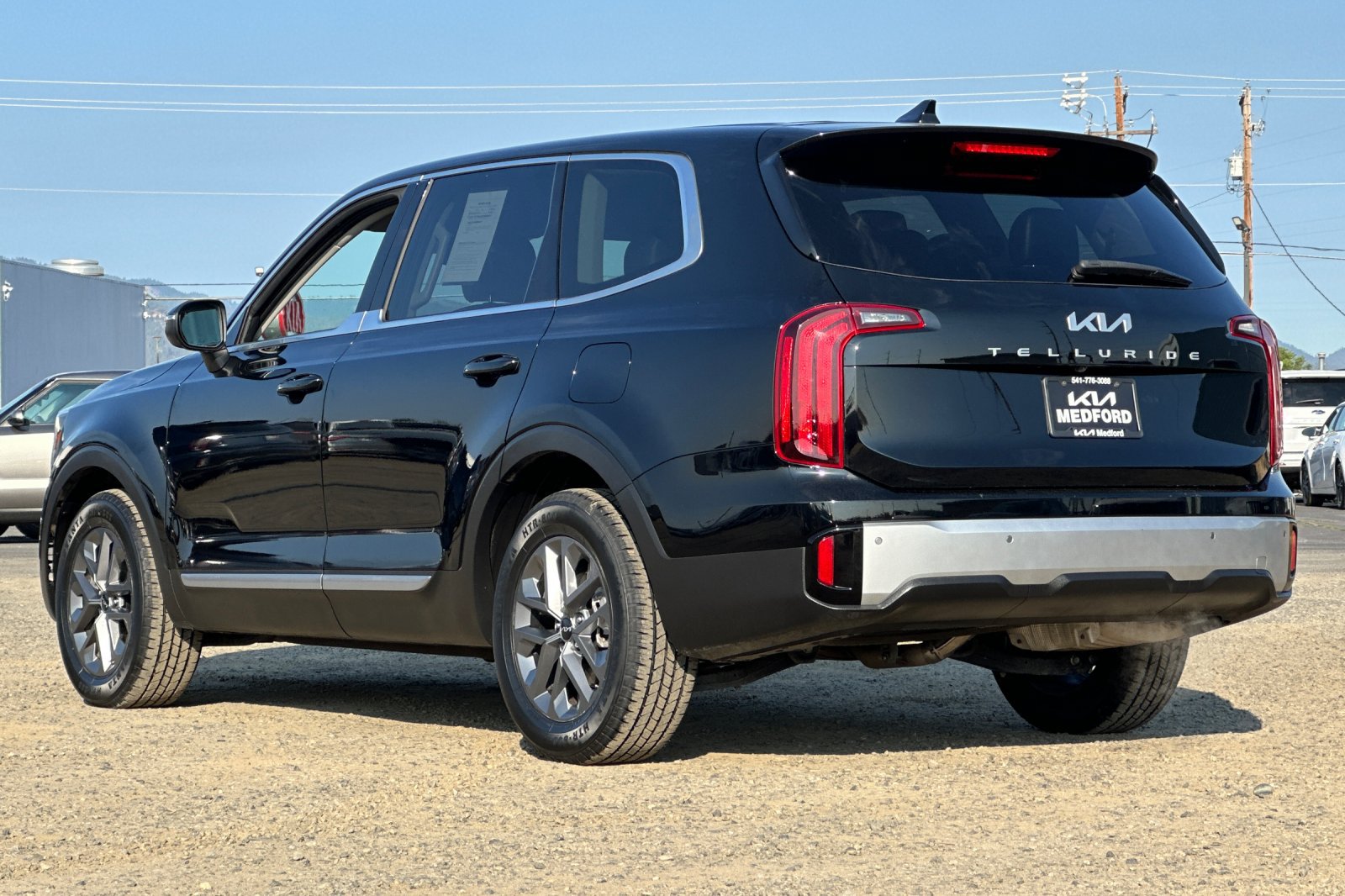 Used 2024 Kia Telluride LX FWD image 7