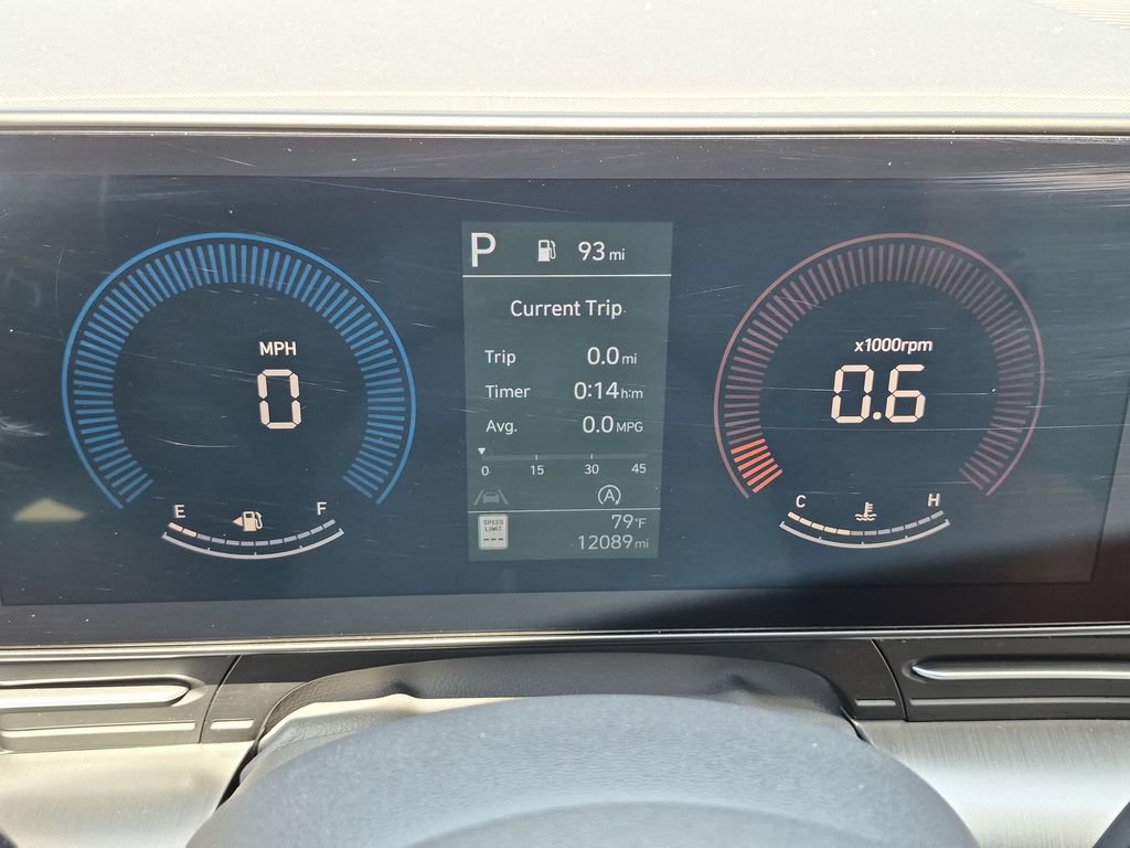Used 2025 Hyundai Kona SE FWD image 19