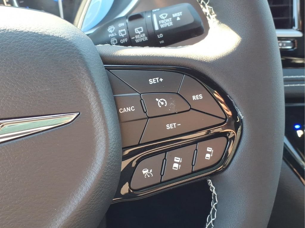 New 2026 Chrysler Pacifica Select w/ S Appearance Package FWD image 29