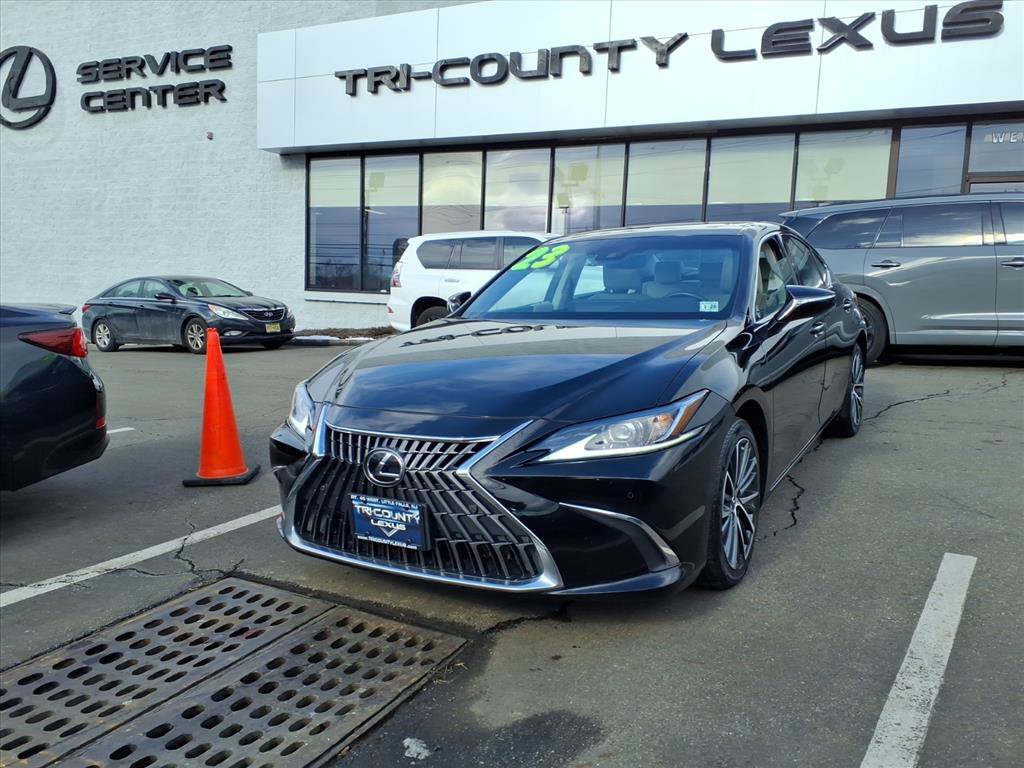Certified 2023 Lexus ES 250 w/ Premium Package image 3