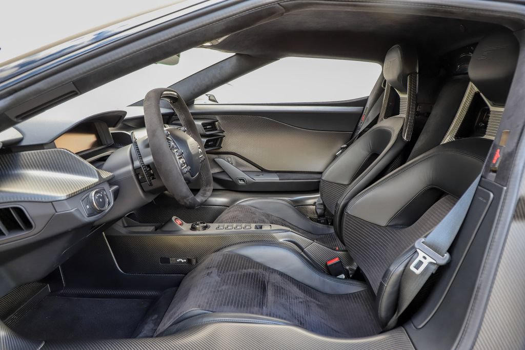 Used 2017 Ford GT RWD image 6
