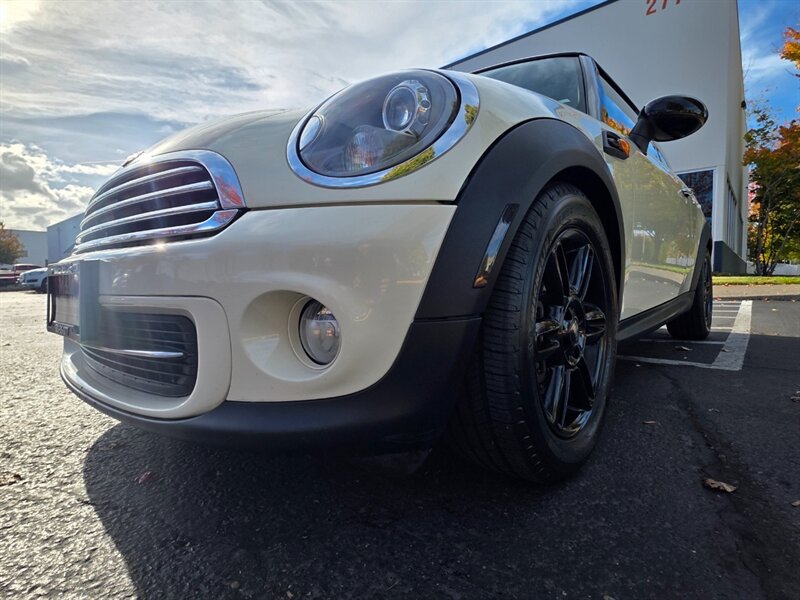 Used 2013 MINI Cooper Hardtop w/ Premium Pkg 2 FWD image 9