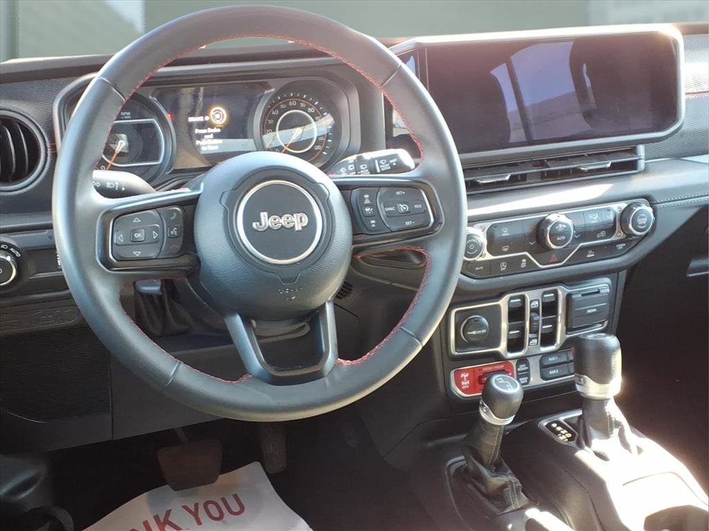 Used 2024 Jeep Wrangler Unlimited Rubicon image 13