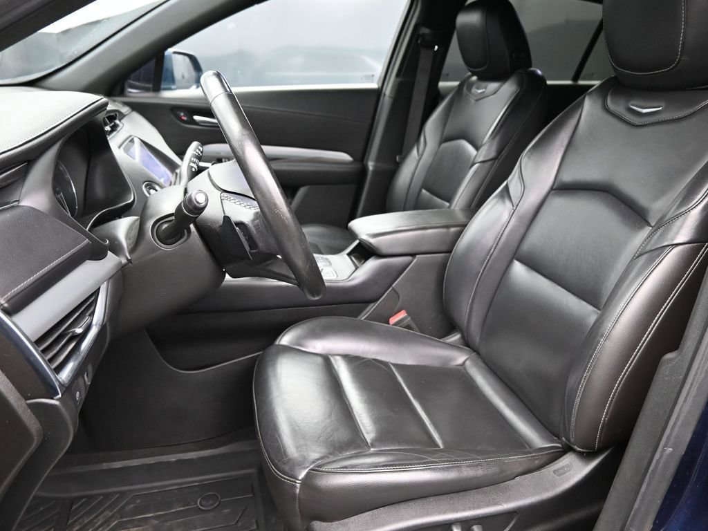 Used 2019 Cadillac XT4 Premium Luxury w/ Cold Weather Package image 9