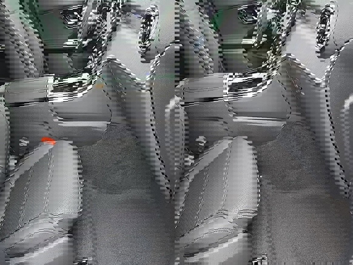 New 2026 Mercedes-Benz GLC 300 4MATIC image 30