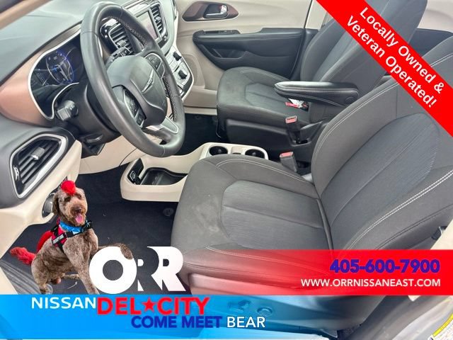 Used 2023 Chrysler Voyager LX FWD image 15