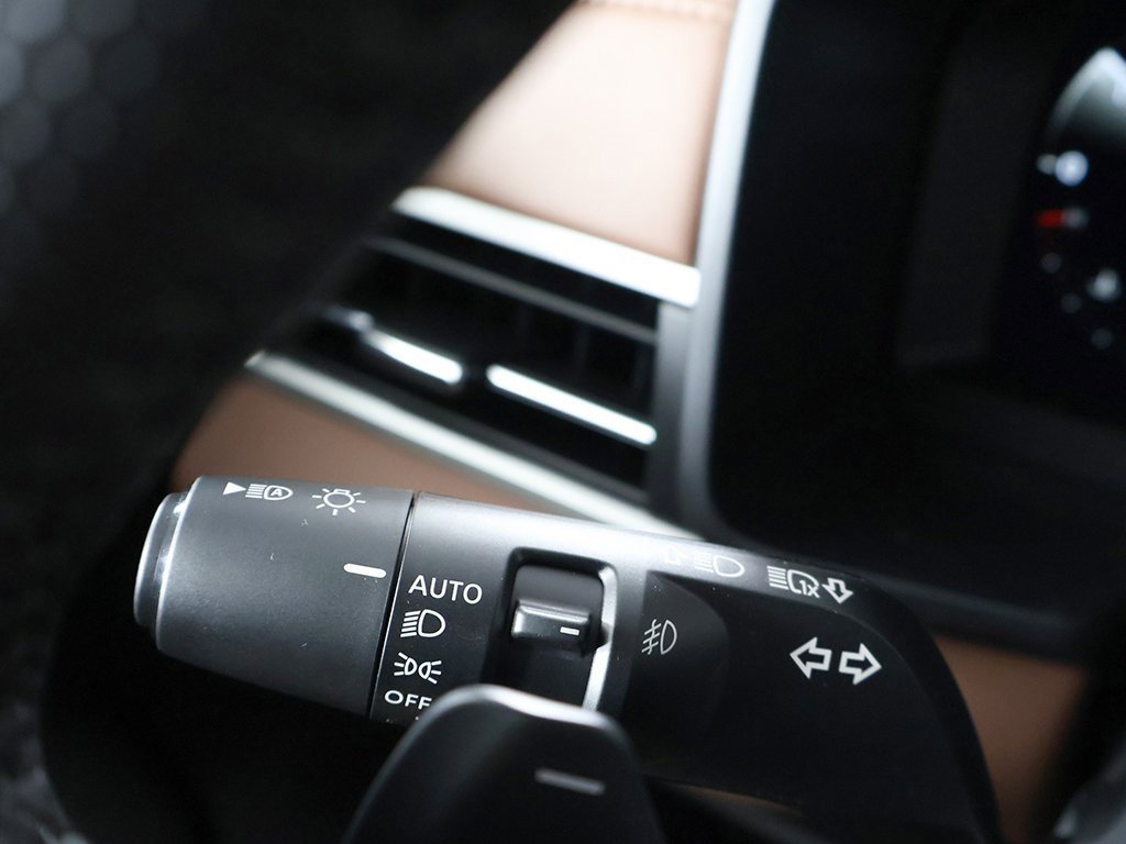 New 2025 Mitsubishi Outlander SEL image 47