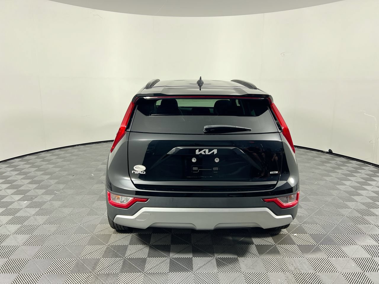 Certified 2023 Kia Niro LX FWD image 4