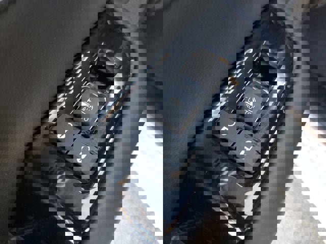 Certified 2022 Jeep Grand Cherokee Overland w/ Luxury Tech Group IV image 19