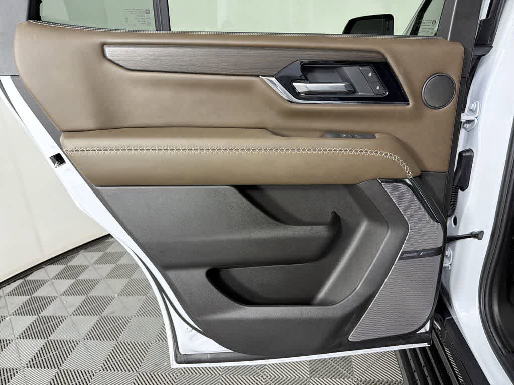New 2026 GMC Yukon Denali Ultimate AWD/4WD image 33