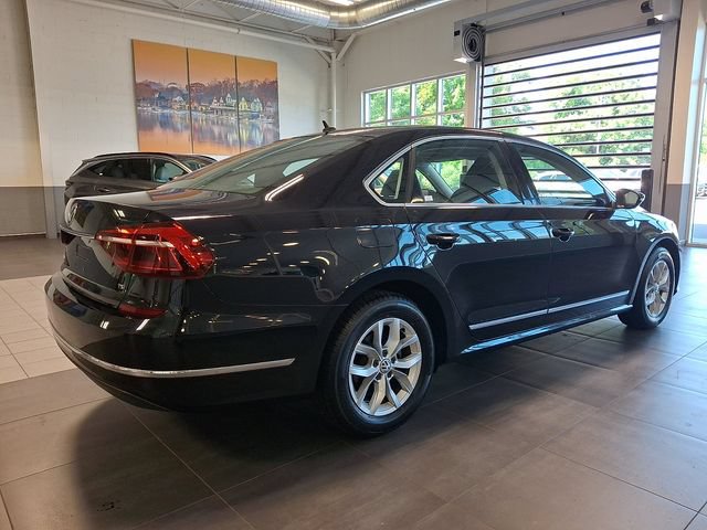 Used 2017 Volkswagen Passat 1.8T S FWD image 6