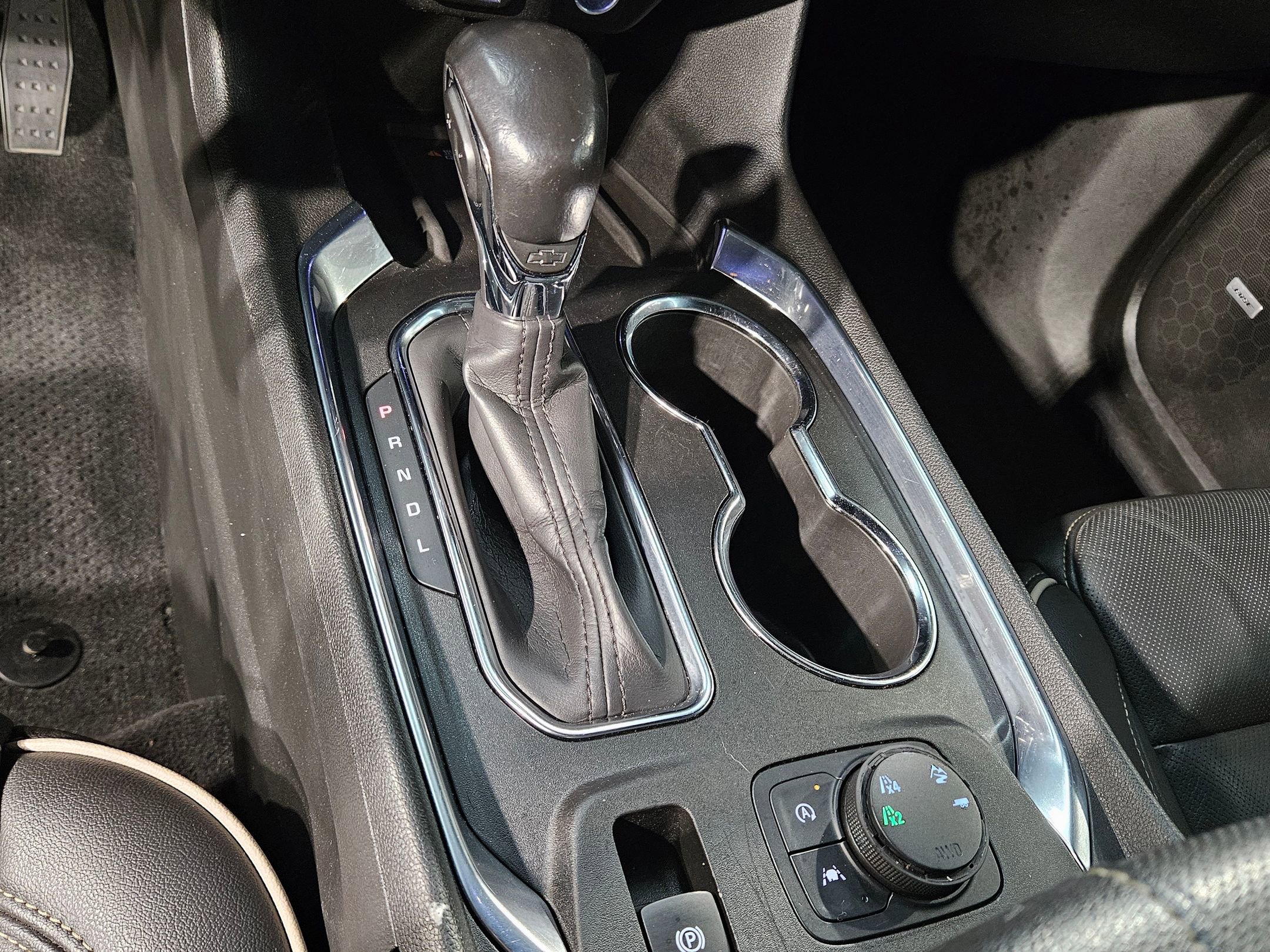 Used 2022 Chevrolet Traverse Premier AWD/4WD image 33