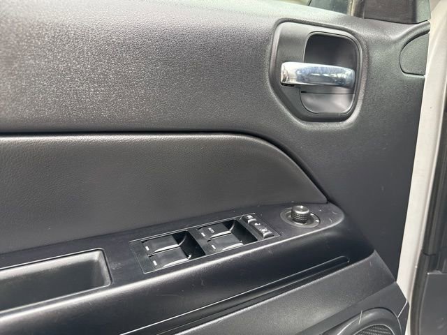 Used 2013 Jeep Patriot Sport w/ PWR Value Group image 23