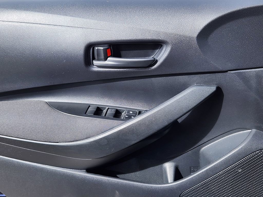 Used 2023 Toyota Corolla LE FWD image 6