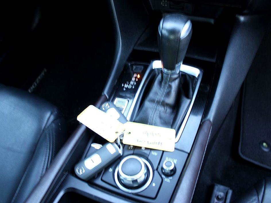 Used 2018 MAZDA MAZDA3 Touring image 28