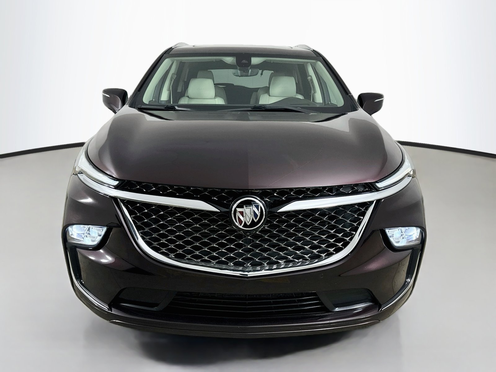 Used 2022 Buick Enclave Avenir w/ Avenir Technology Package AWD/4WD image 2