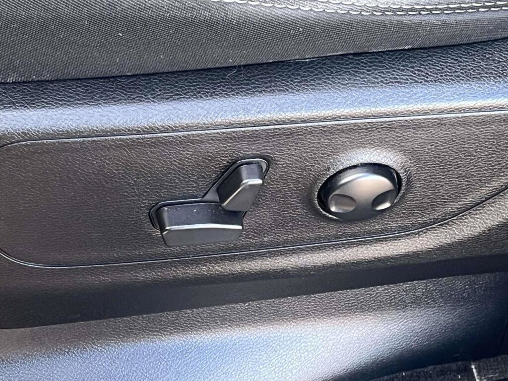 Used 2022 RAM 1500 Big Horn AWD/4WD image 16
