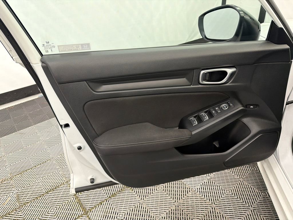 Used 2023 Honda Civic Sport image 11