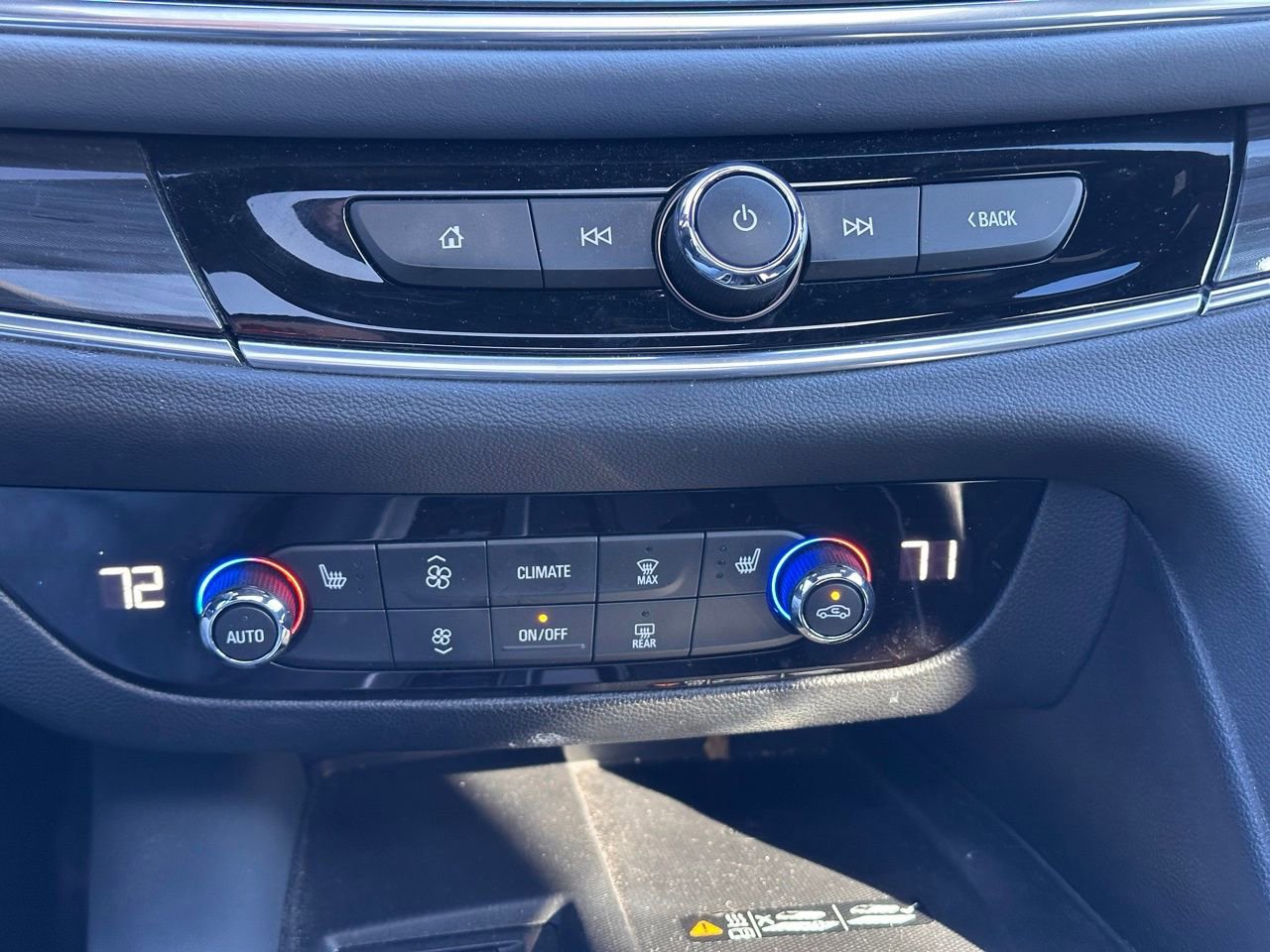 Used 2022 Buick Enclave Essence w/ Experience Buick Package image 38