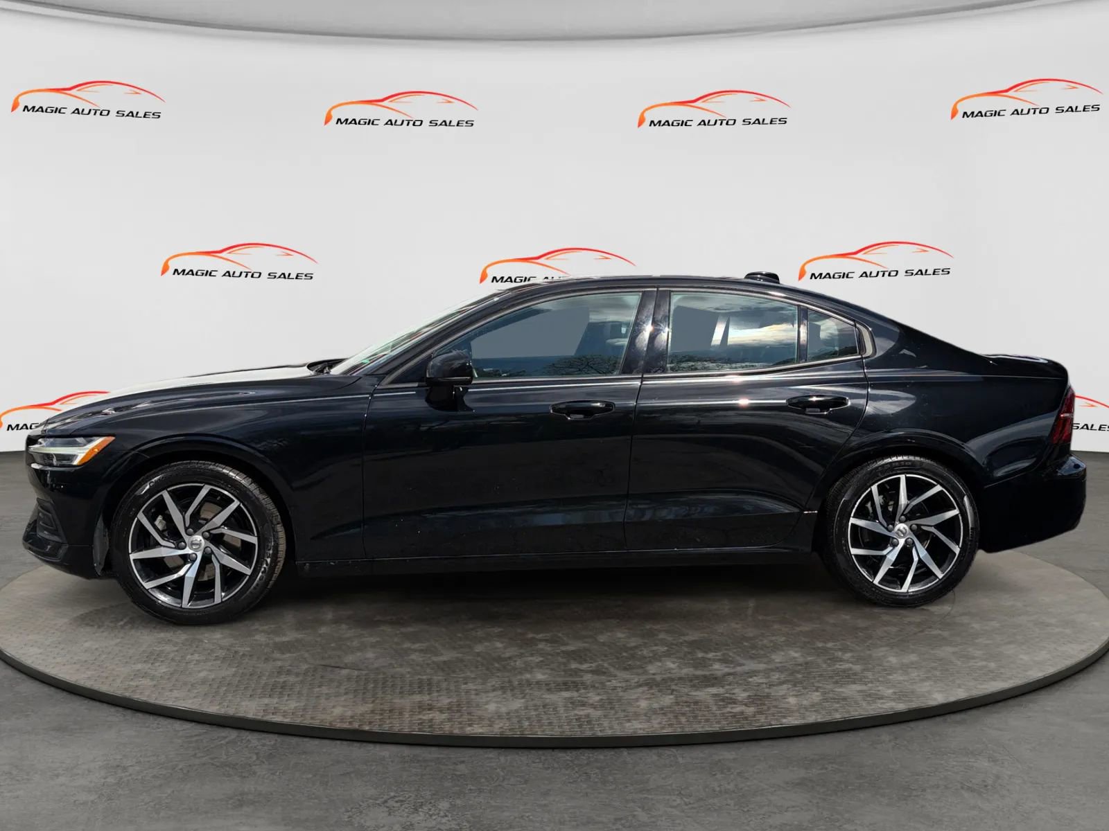 Used 2020 Volvo S60 T5 Momentum w/ Protection Package Premier image 5