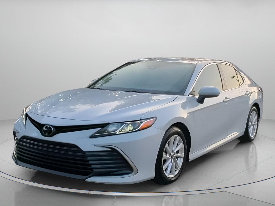 Used 2023 Toyota Camry LE FWD image 11