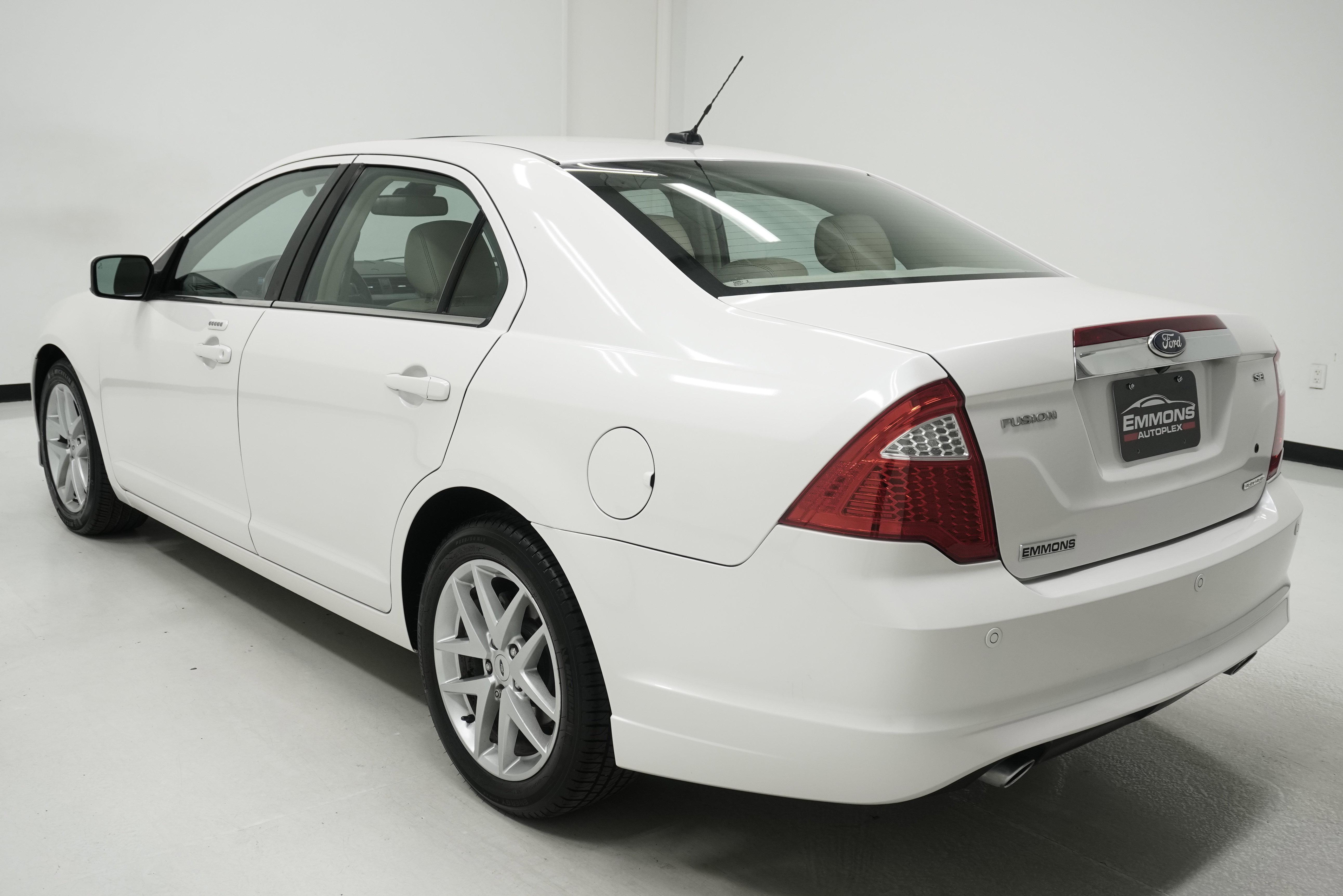 Used 2012 Ford Fusion SEL FWD image 5