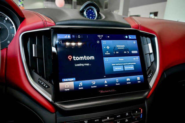 Used 2022 Maserati Ghibli Modena image 37