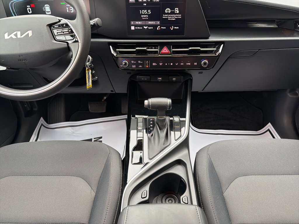 Certified 2025 Kia Niro LX image 28